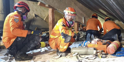 Tim SAR Temukan 11 Korban Selamat Reruntuhan Ponpes Al-Khoziny, Tiga Meninggal Dunia