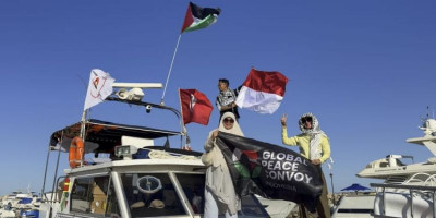 Israel Culik Ratusan Relawan Global Sumud Flotilla di Perairan Internasional, Termasuk Greta Thunberg dan Mandla Mandela