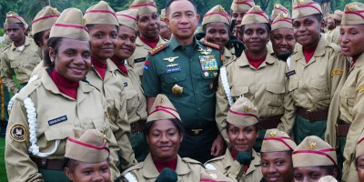 Panglima TNI Pimpin Upacara Penyambutan KKRI Wilayah Jayapura