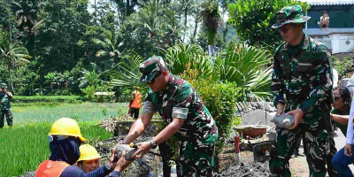 Pembukaan TMMD ke-126 Kodim 0818/ Kab. Malang, Danrem 083/Baladhika Jaya Tekankan Kemanunggalan TNI-Rakyat