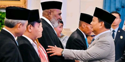 Presiden Prabowo Lantik Tim Percepatan Pembangunan Papua