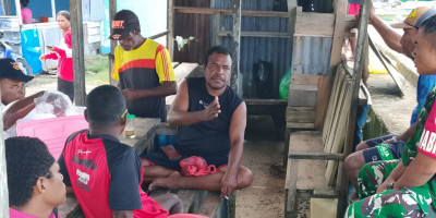 Babinsa Ajak Warga Jaga Kamtibmas dan Kekompakan Kampung