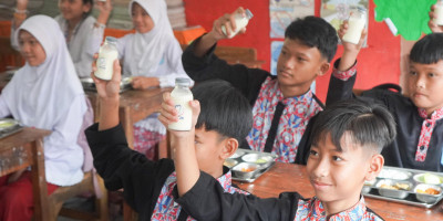 Dari Janji Kampanye Jadi Aksi Nyata: Susu untuk Siswa