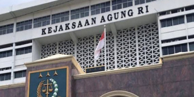 DE JURE Ingatkan Kejaksaan Jangan Lindungi Jaksa Bermasalah
