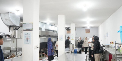 BGN dan Komisi IX Evaluasi SPPG Jambudipa 1