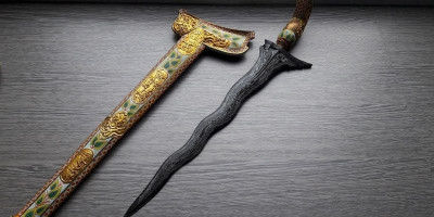 Keris Luk 7 Pamor Tirto Mentir, Simbol Kesempurnaan dan Kemapanan Spiritual