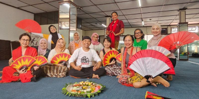 SlarasBudaya Ikut Festival Gandrung, Penari Senior Tampil Memukau