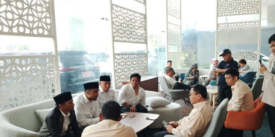 Unjuk Rasa Rollback MBG: Wakil Kepala Sony Ajak Diskusi Cari Solusi