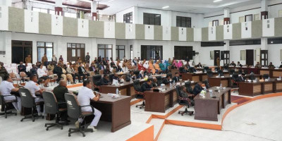Koarmada III Hadiri Rapat Paripurna XII DPRD Kabupaten Sorong: Sahkan Dua Raperda Strategis