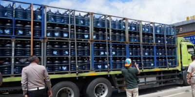 Truk ODOL Pengangkut Aqua: Fakta yang Disembunyikan dari Publik?