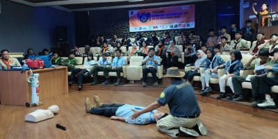 Petualang Carstensz Beri Kuliah Umum First Aid di Kemah Edukasi #2 TRAMP