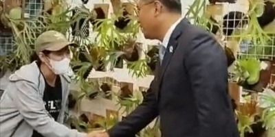 Wamen Pertanian Puji Inovasi Smart Farming ESHA PLANT di Pameran ICE BSD
