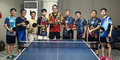 Kipot dan Pongers Sparing Pingpong Bersama Tung Desem Waringin