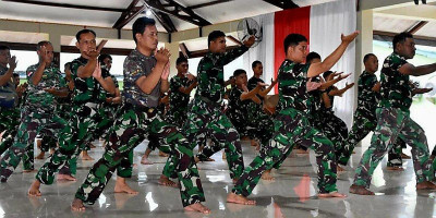 Latih Ketangkasan Prajurit, Kodim 1710/Mimika Gelar Latihan Pencak Silat Militer