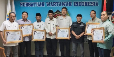 Pokja PWI Jaksel Apresiasi Keterbukaan Informasi, Enam Suku Dinas Terima Penghargaan