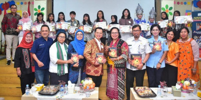Peluncuran buku Nawasena: Pantang Menyerah Meraih Mimpi oleh RUANGMENULIS.ID berlangsung meriah