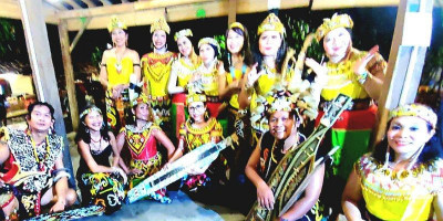 Komunitas SlarasBudaya Hidupkan Harmoni Alam Lewat Tari Sape di Tana Bambu Bogor