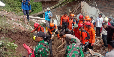 Tanah Longsor di Trenggalek, 4 Orang Meninggal Dunia