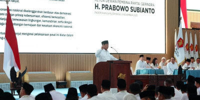 Prabowo Subianto Beri Taklimat ke Kader Gerindra