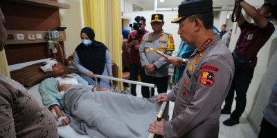 Kapolri Jenguk Korban Ledakan SMAN 72, Pastikan Penanganan Cepat dan Humanis