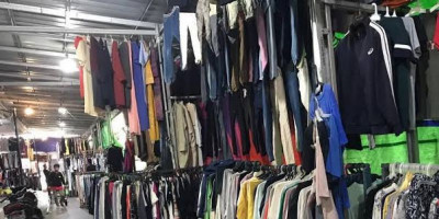 Bea Cukai Biang Kerok Pakaian Bekas