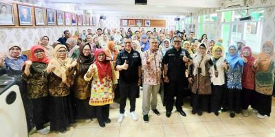 PWI Jaya dan MKKS SMK DKI Jakarta Perkuat Literasi Media di SMKN 8
