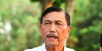 Singkirkan Luhut, Selamatkan Arah Kabinet