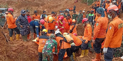 Tim SAR Terus Cari 10 Korban Longsor Majenang