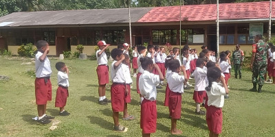 Bentuk Mental dan Kedisiplinan, Babinsa Latih PBB Siswa SD Inpres Sunde