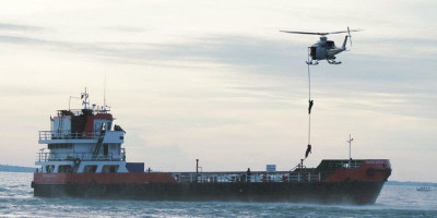 TNI Tangkap Dua Kapal Pembawa Pasir Timah Ilegal