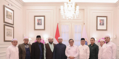 Gubernur Pramono Anung Dukung Reuni 212 di Monas, Habib Rizieq Dikabarkan Hadir