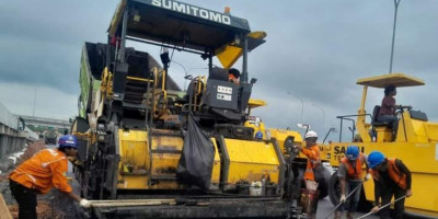 Perkuat Mutu Jalan Tol Area Junction Palembang: HKA Selesaikan Overlay ±12.000 Ton Hotmix 