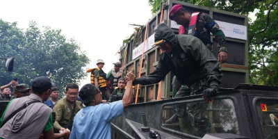 TNI Bantu Penyelamatan Badak di Taman Nasional Ujung Kulon