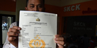 Digitalisasi Setengah Jalan dan Beban SKCK Warga