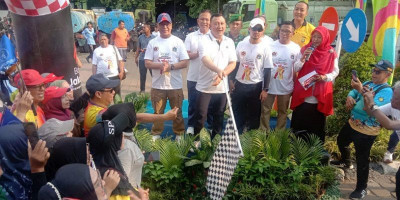Fun Walk Hari Pahlawan Pokja PWI Jakut Pecah! Penjaringan Dipadati Warga