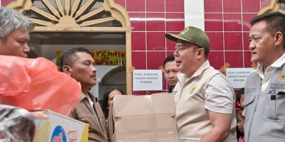 Waka DPR Salurkan Bantuan Kemanusian  150 Ton ke Sumut