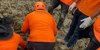 Tim SAR Temukan Satu Korban Longsor di Humbahas