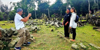 Terungkap! Cara Baru ke Gunung Padang yang Bikin Wisatawan Kaget!