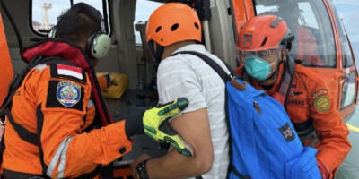 Drama di Tengah Laut! Kru Asing Kritis Dievakuasi Helikopter Basarnas