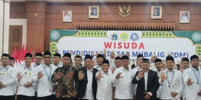 PDM KODI Jakarta Barat Wisuda 43 Mubaligh Angkatan I