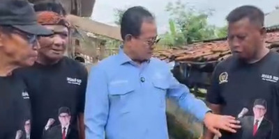 Dorong Kemandirian Ekonomi Desa,  Prof. Rokhmin Dahuri Serahkan Bantuan Domba untuk Peternak Buyut Sejahtera di Indramayu