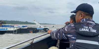 Ketika Laut Mengamuk, TNI AL Hadir Menyelamatkan
