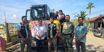 Di Tengah Lumpur Bencana, Kepedulian Datang Menyapa Aceh
