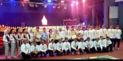 Putra Giriharja 3 Raih Apresiasi Disbudpar Jabar Lewat Wayang Akulturatif