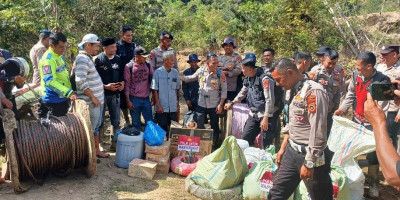 Polres Aceh Tengah Salurkan Bantuan Logistik ke Desa Terisolir di Kecamatan Linge