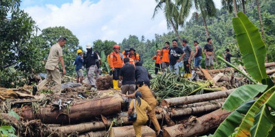 Basarnas Kerahkan Personel Tangani Banjir Bandang Sitaro