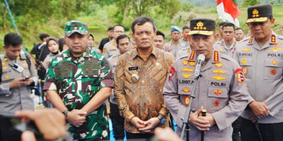 Kapolri Resmikan 19 Jembatan Merah Putih Presisi