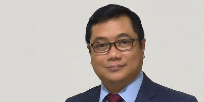 Ketika Orang Pintar Tak Bijak dan Orang Berkuasa Tak Berilmu