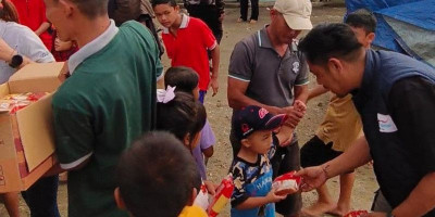 Serikat Pekerja Bank Salurkan Bantuan untuk Korban Banjir dan Longsor 