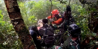 Menembus Jurang 350 Meter, Pasukan SAR Berpacu dengan Alam Demi Kemanusiaan